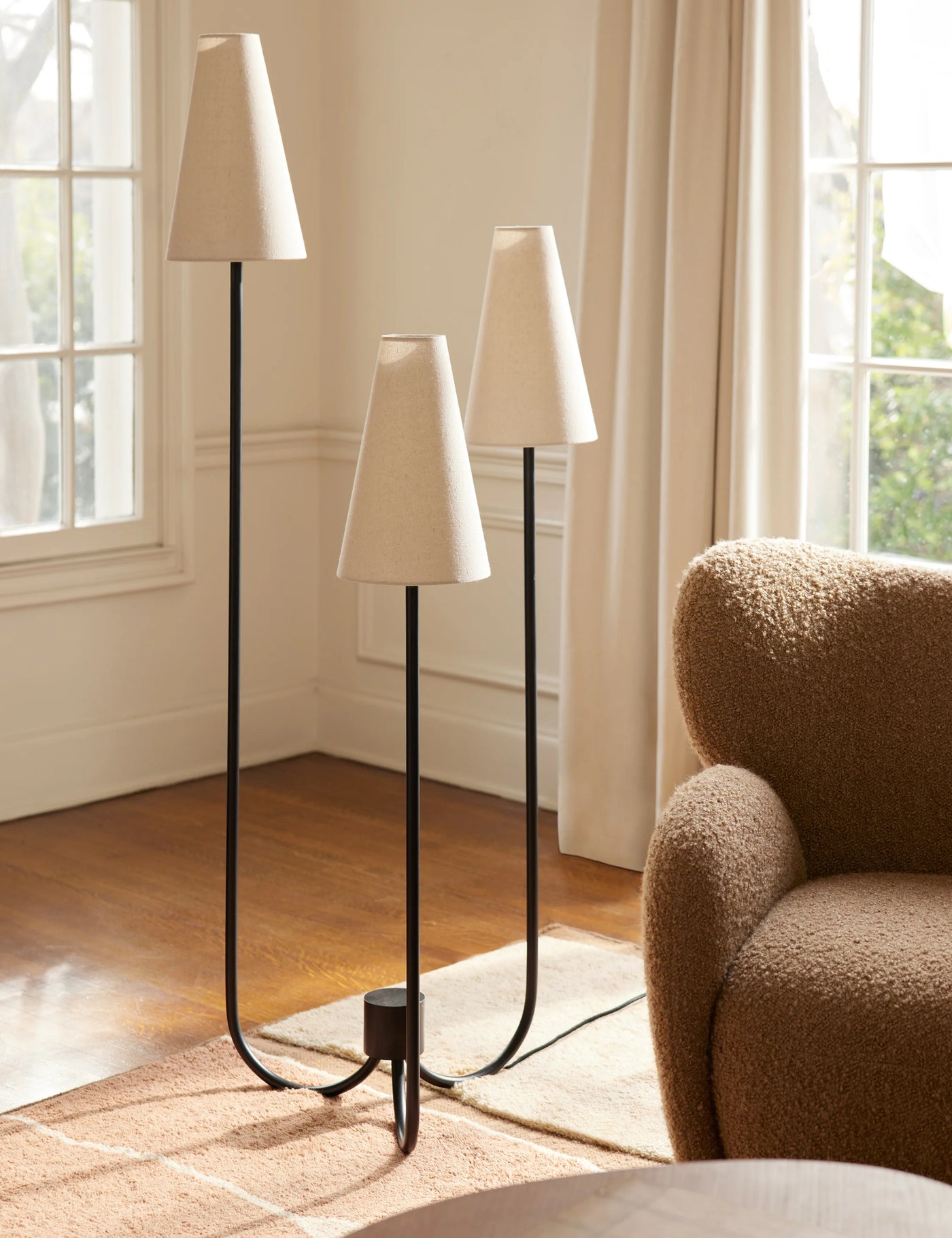 Familia Floor Lamp